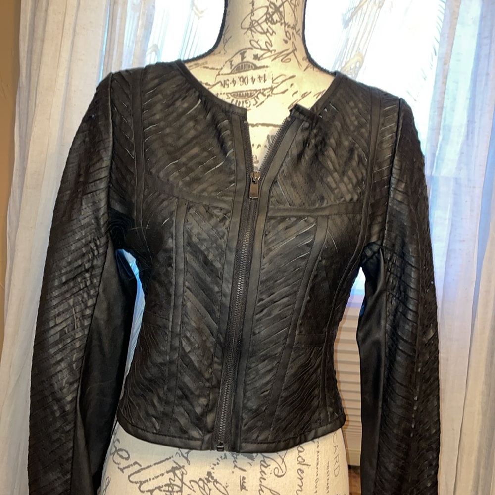 Charlotte Russe Cropped Weaved Jacket Size L